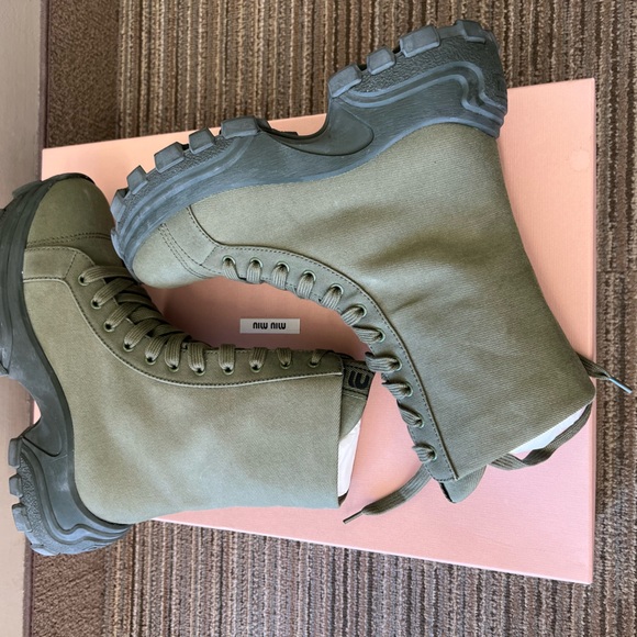 Miu Miu Combat Denim Washed Boot 💚 - Picture 9 of 14